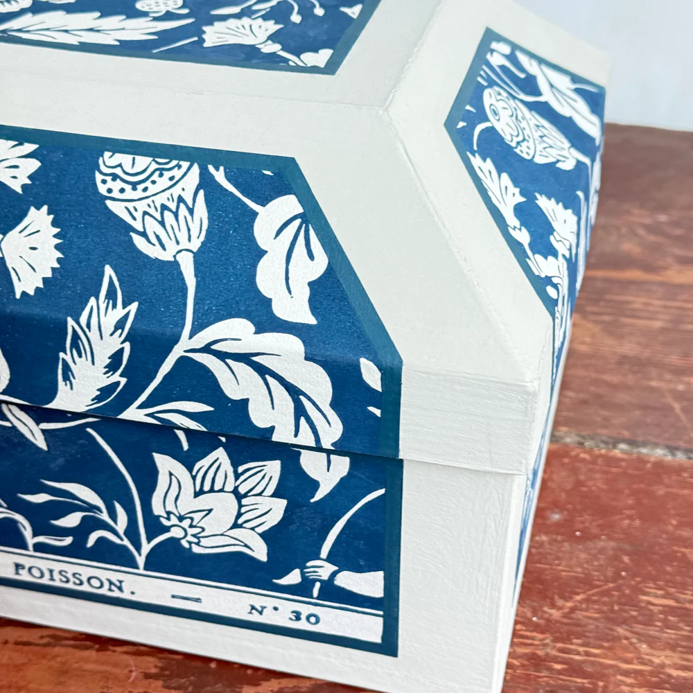 Antoinette Poisson Medium and Large Wedding Boxes in "Indienne Indigo" No. 30C - Image 4