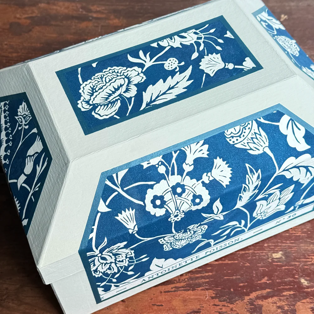 Antoinette Poisson Medium and Large Wedding Boxes in "Indienne Indigo" No. 30C - Image 5