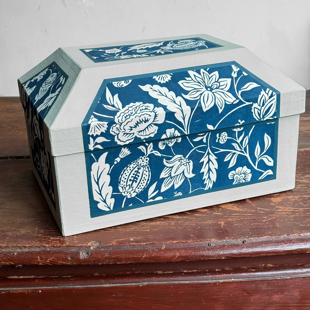 Antoinette Poisson Medium and Large Wedding Boxes in "Indienne Indigo" No. 30C - Image 7