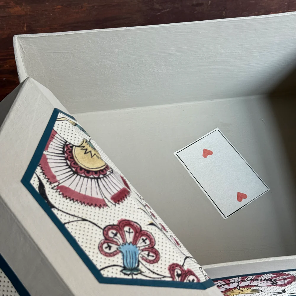 Antoinette Poisson Medium Wedding Box in Jaipur 57A - Image 3