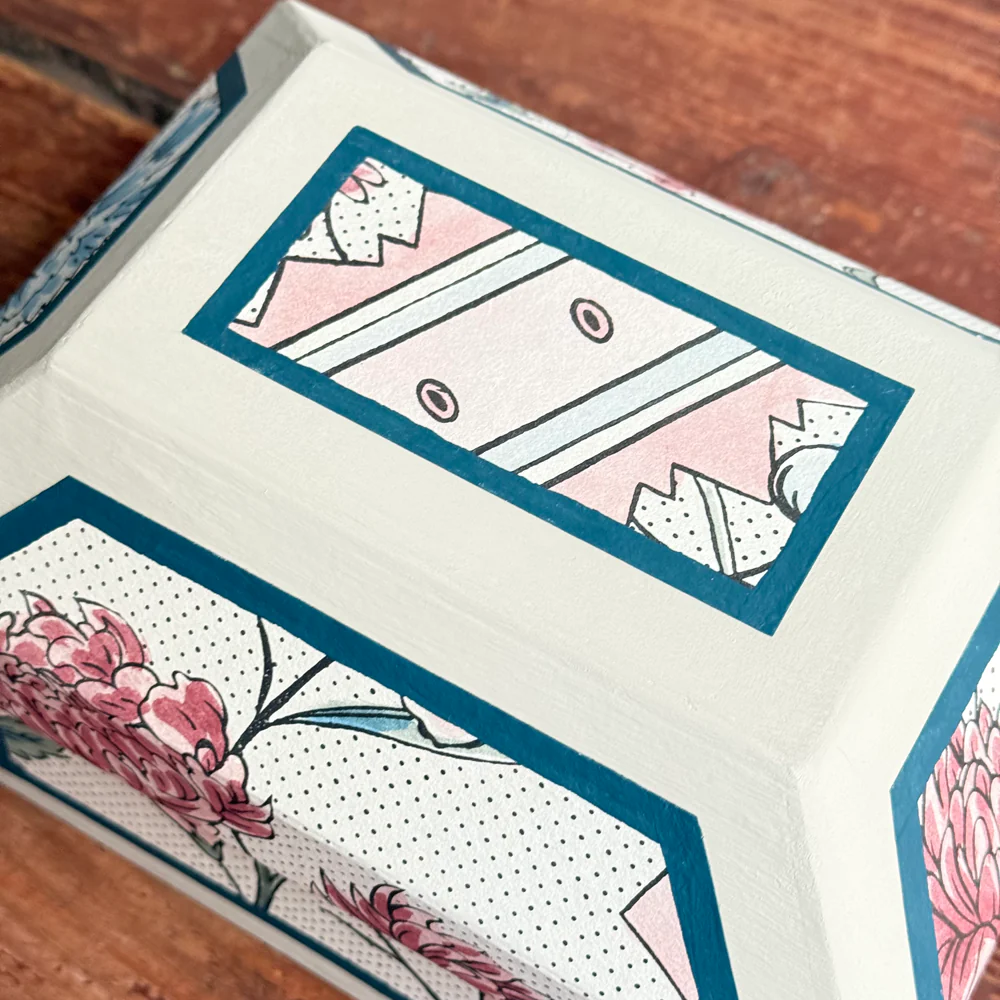 Antoinette Poisson Small Wedding Box in Marcel 28A - Image 2