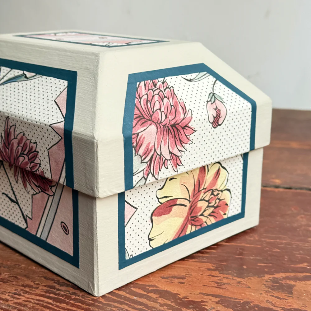 Antoinette Poisson Small Wedding Box in Marcel 28A - Image 3