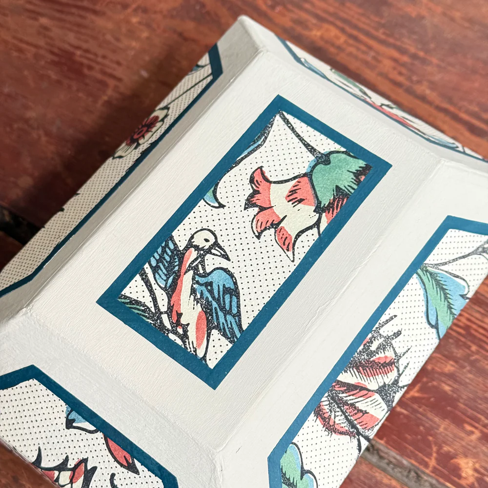 Antoinette Poisson Small Wedding Box in "Mignonette" No. 73A - Image 6