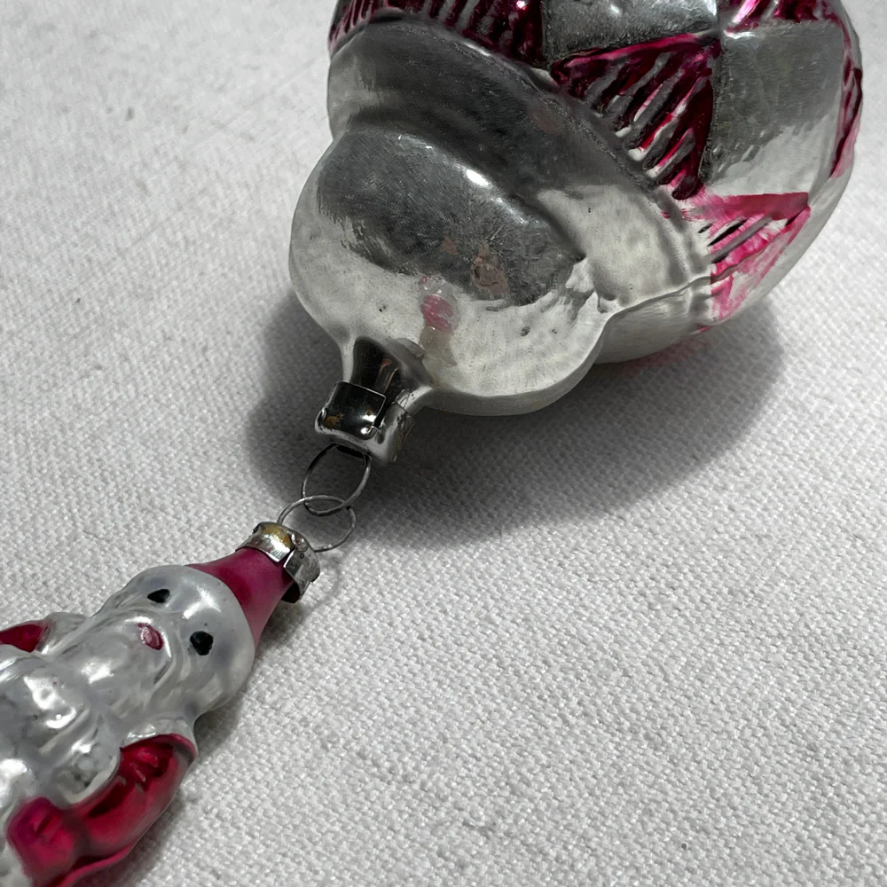Nostalgic Balloon with Mini Santa Ornament - Image 2