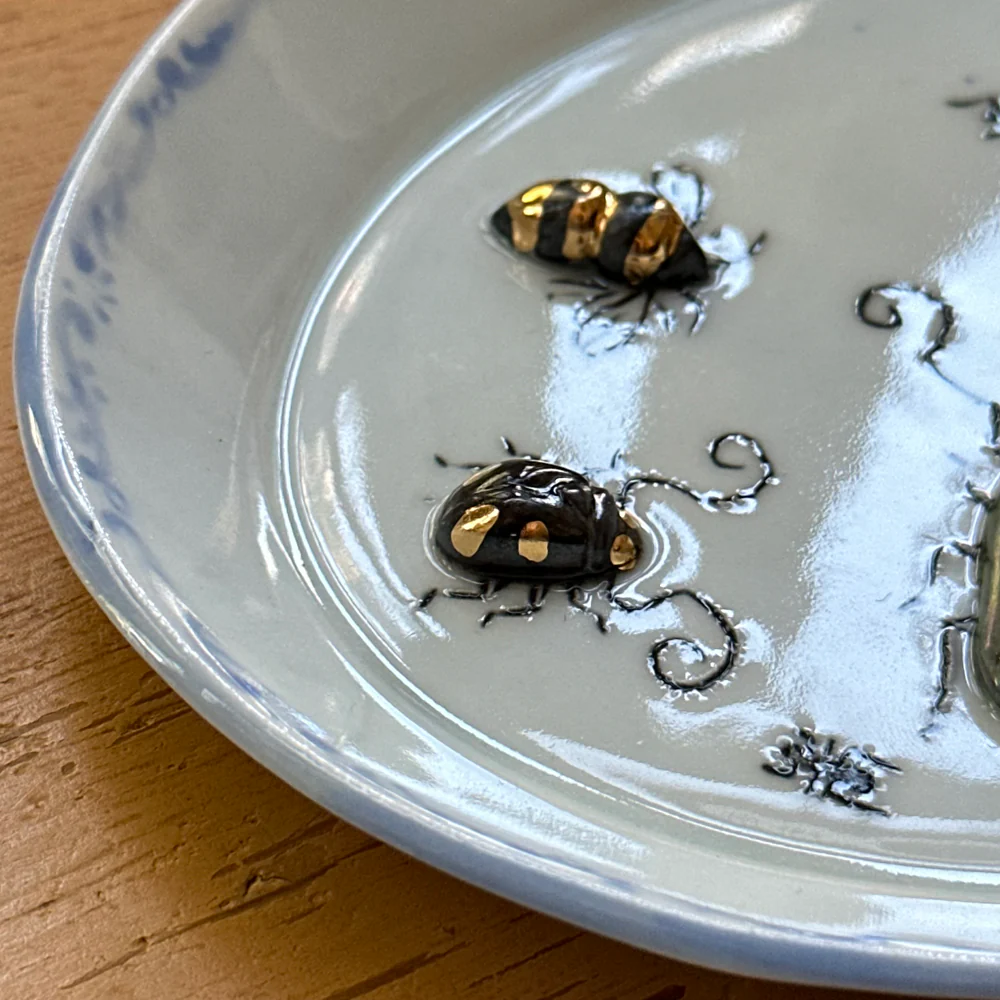 Beetles, Lady Bug & Bee Oval Bug Plate (BC228) - Image 4