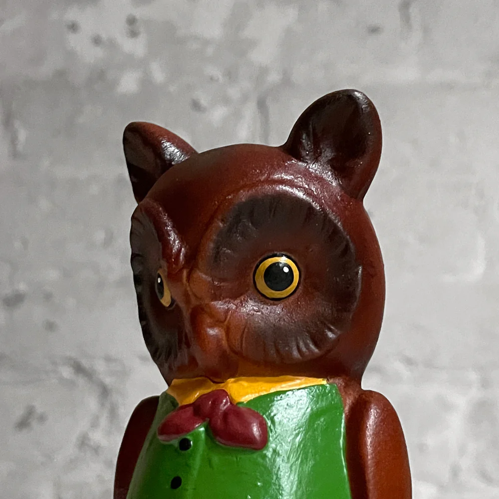 Ino Schaller Brown Owl in Green Vest Candy Box - Image 3