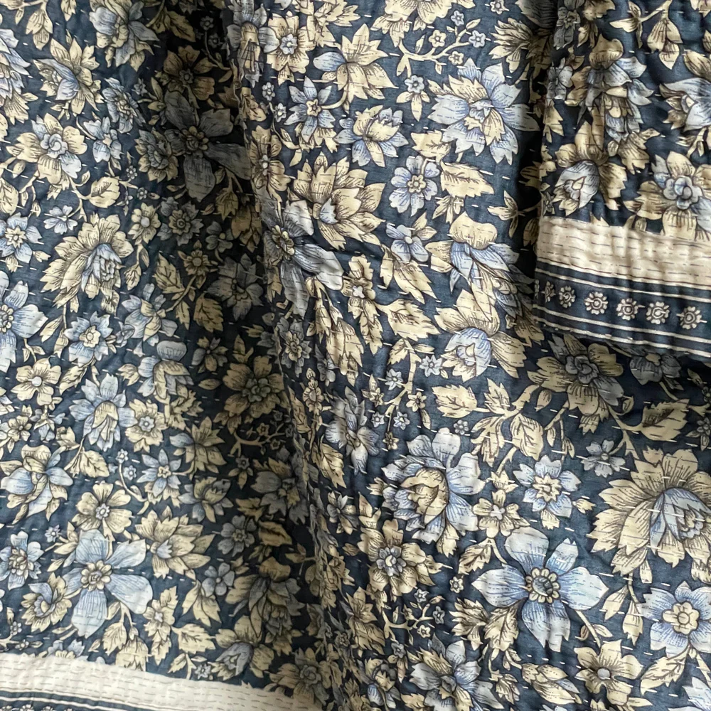"Canopy " King Bedcover - Image 7