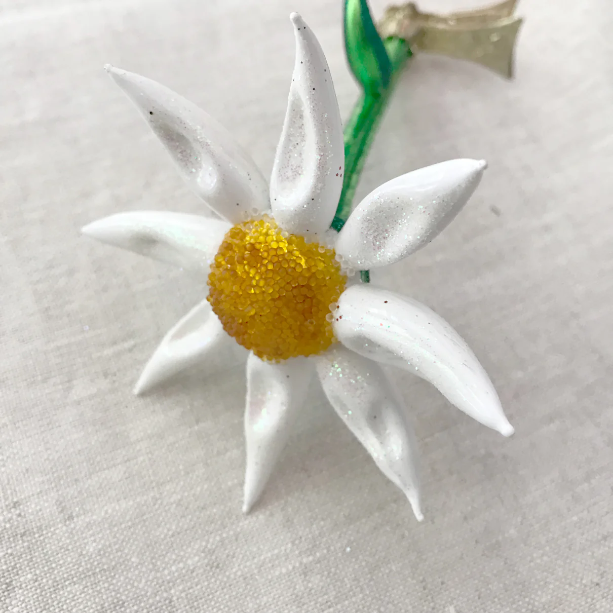Daisy Clip-On Ornament - Image 3