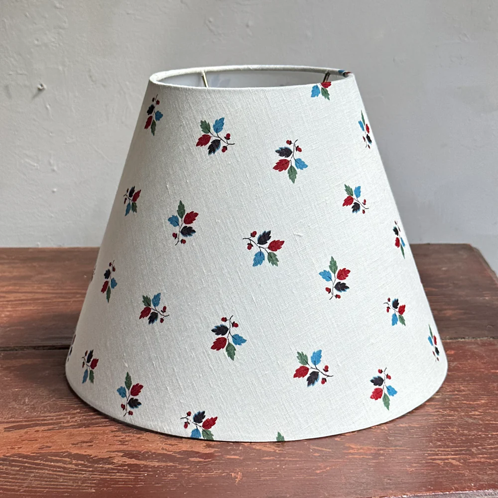 Custom Décors Barbares Lampshade in Feuilles Nina - Image 8