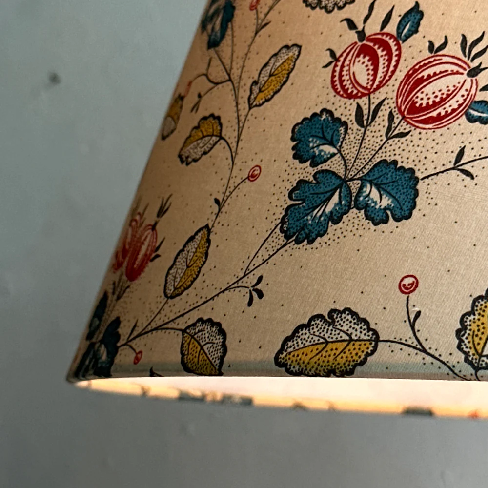 Custom Décors Barbares Lampshade in Les Grosseilles Red & Blue - Image 4
