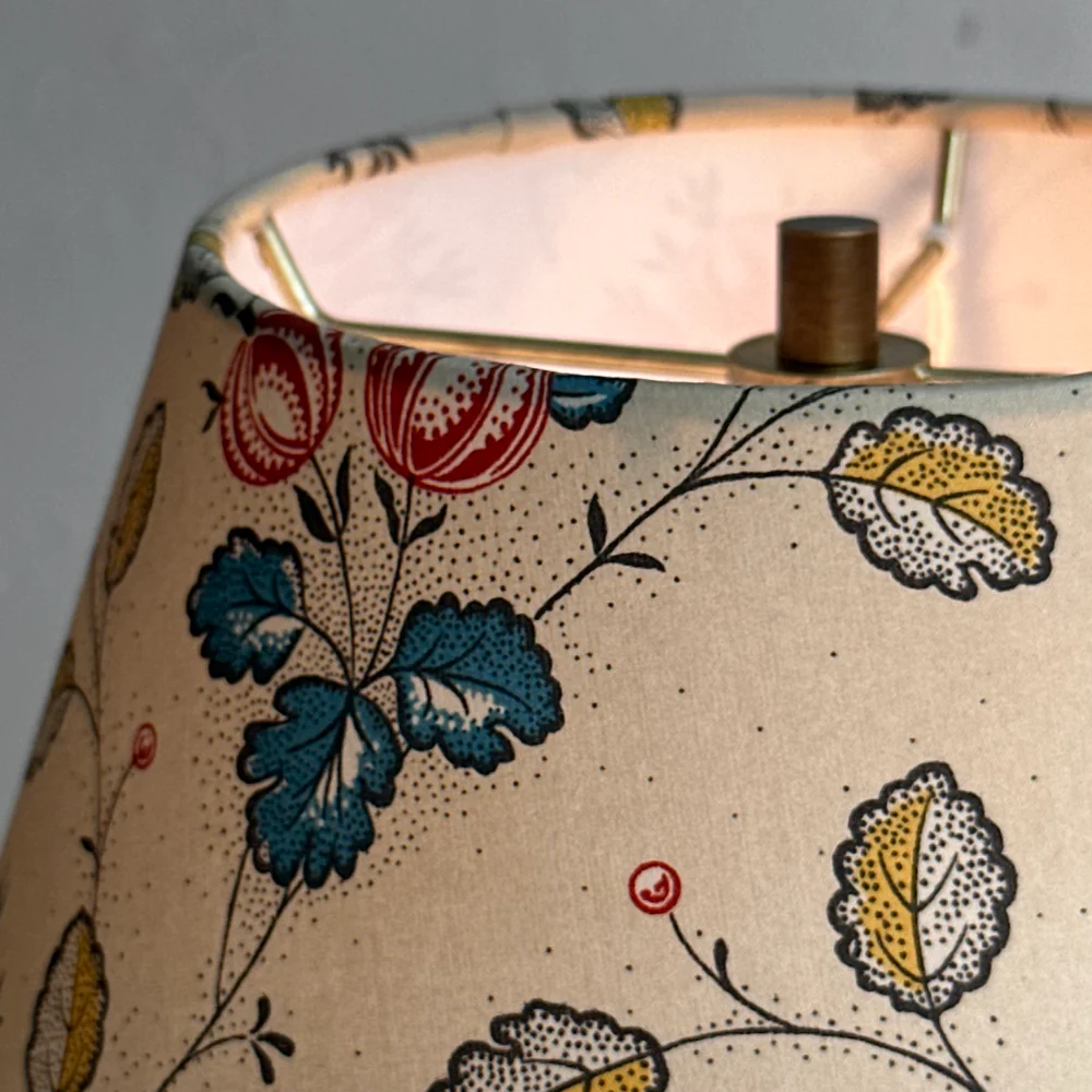 Custom Décors Barbares Lampshade in Les Grosseilles Red & Blue - Image 9