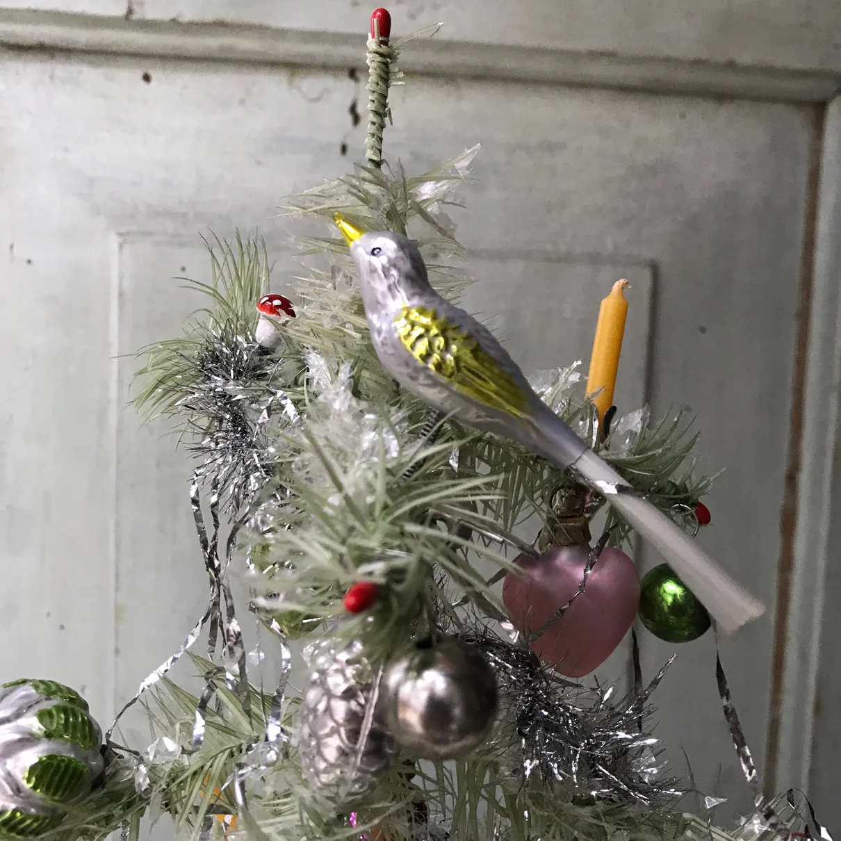 Nostalgic Decorated Mini OrnamentsTree - Image 3
