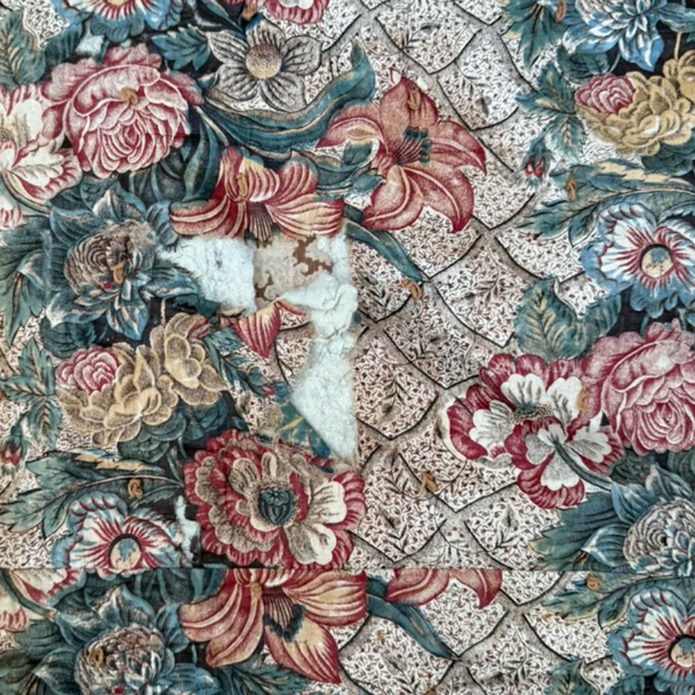 19th-century American Hand-Stitched Quilt - Image 9