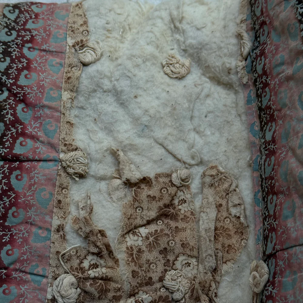 19th-century American Hand-Stitched Quilt - Image 6