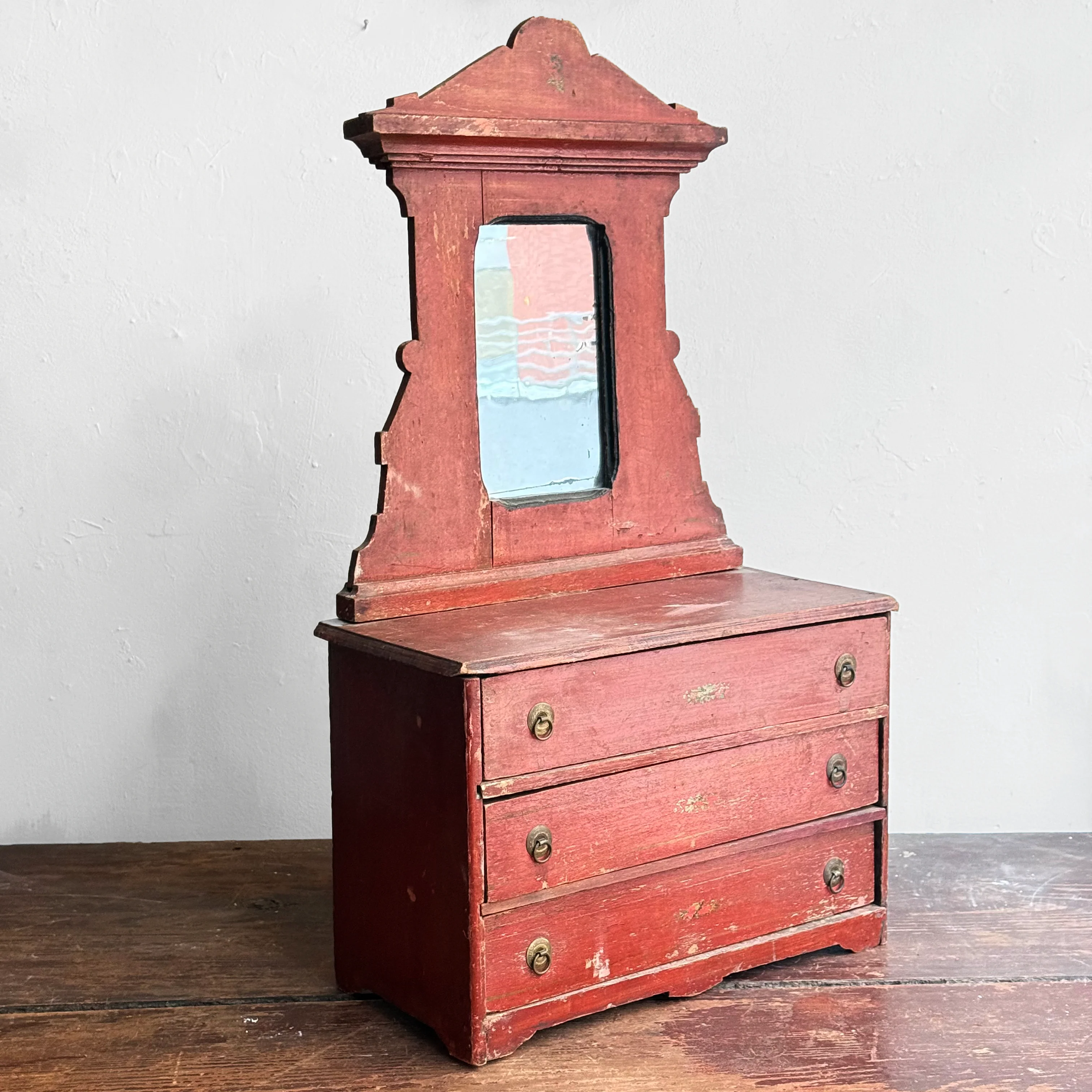 Early 20th-century Painted Miniature Doll's Chest - Image 2
