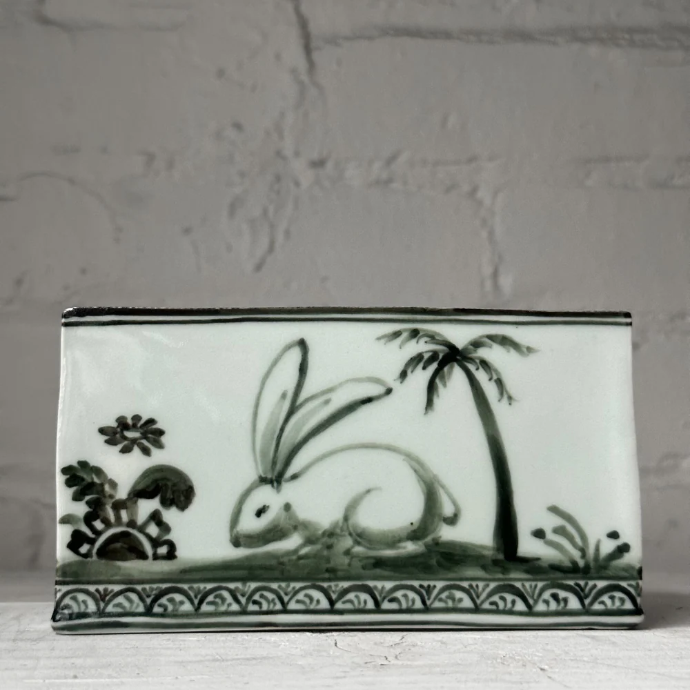 Flower Brick Vase with Animals and Striped Rim (BC206) - Image 4