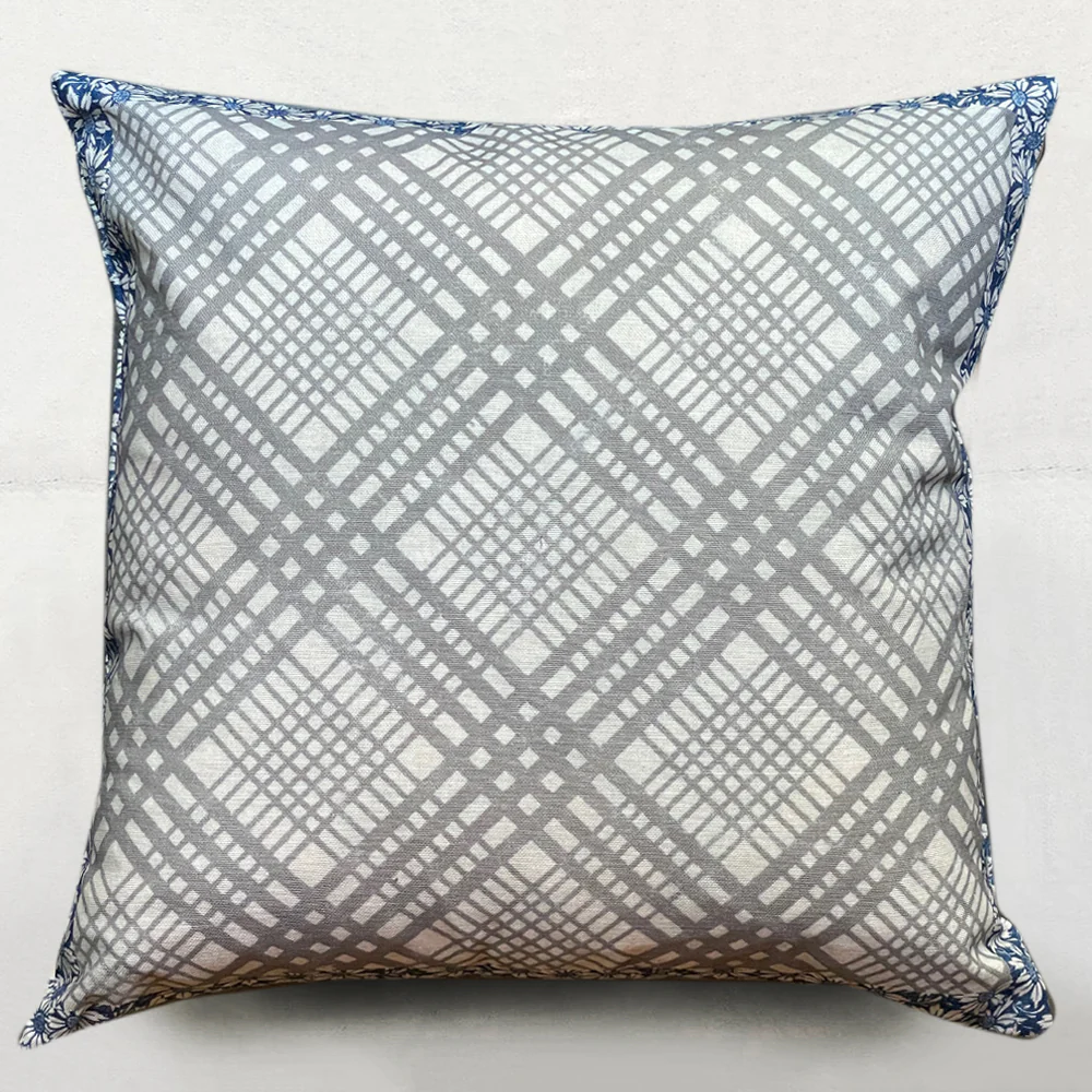 Flower Vase Parchment Cushion - Image 2