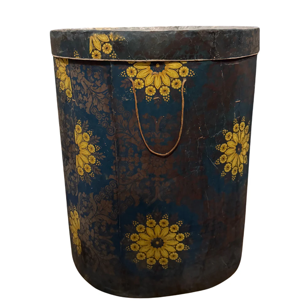 Large 19th-century French Papered Hat Box - Image 4