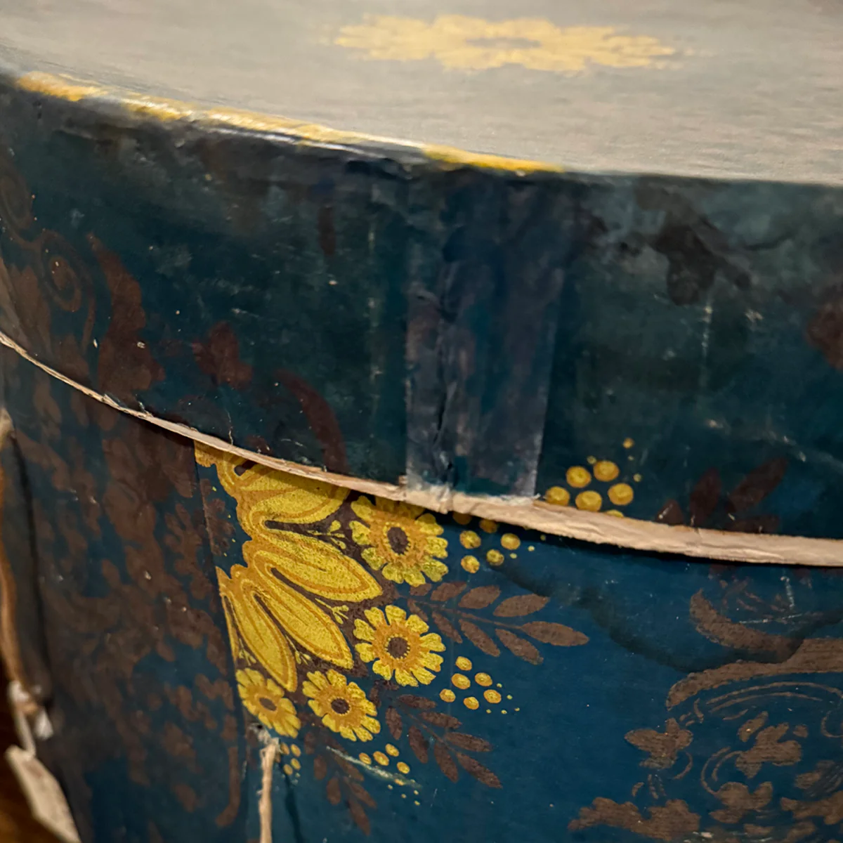 Large 19th-century French Papered Hat Box - Image 7
