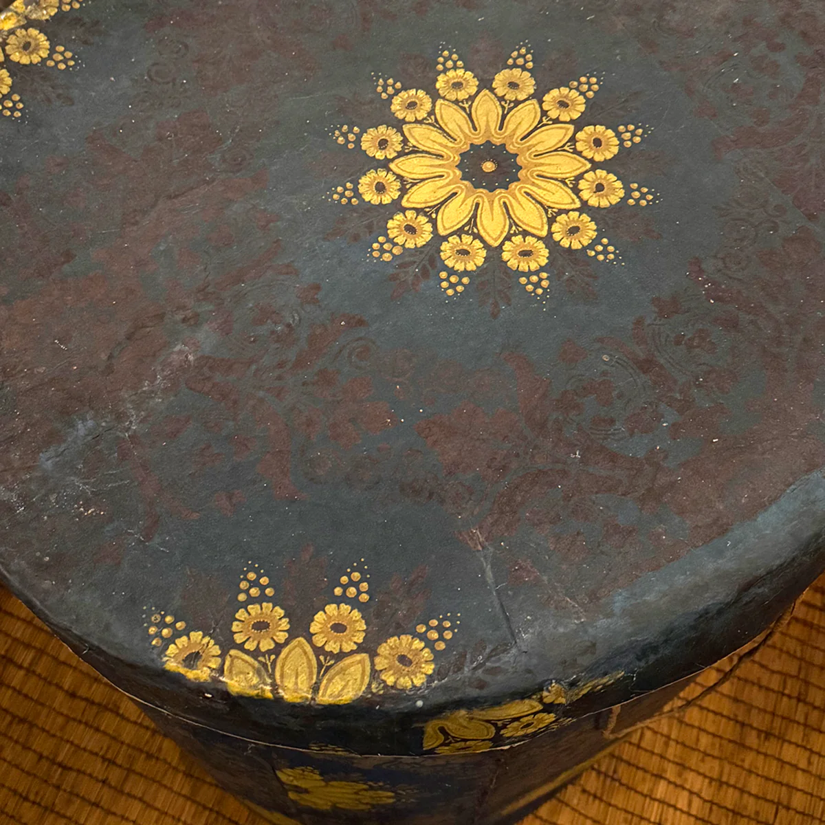 Large 19th-century French Papered Hat Box - Image 9