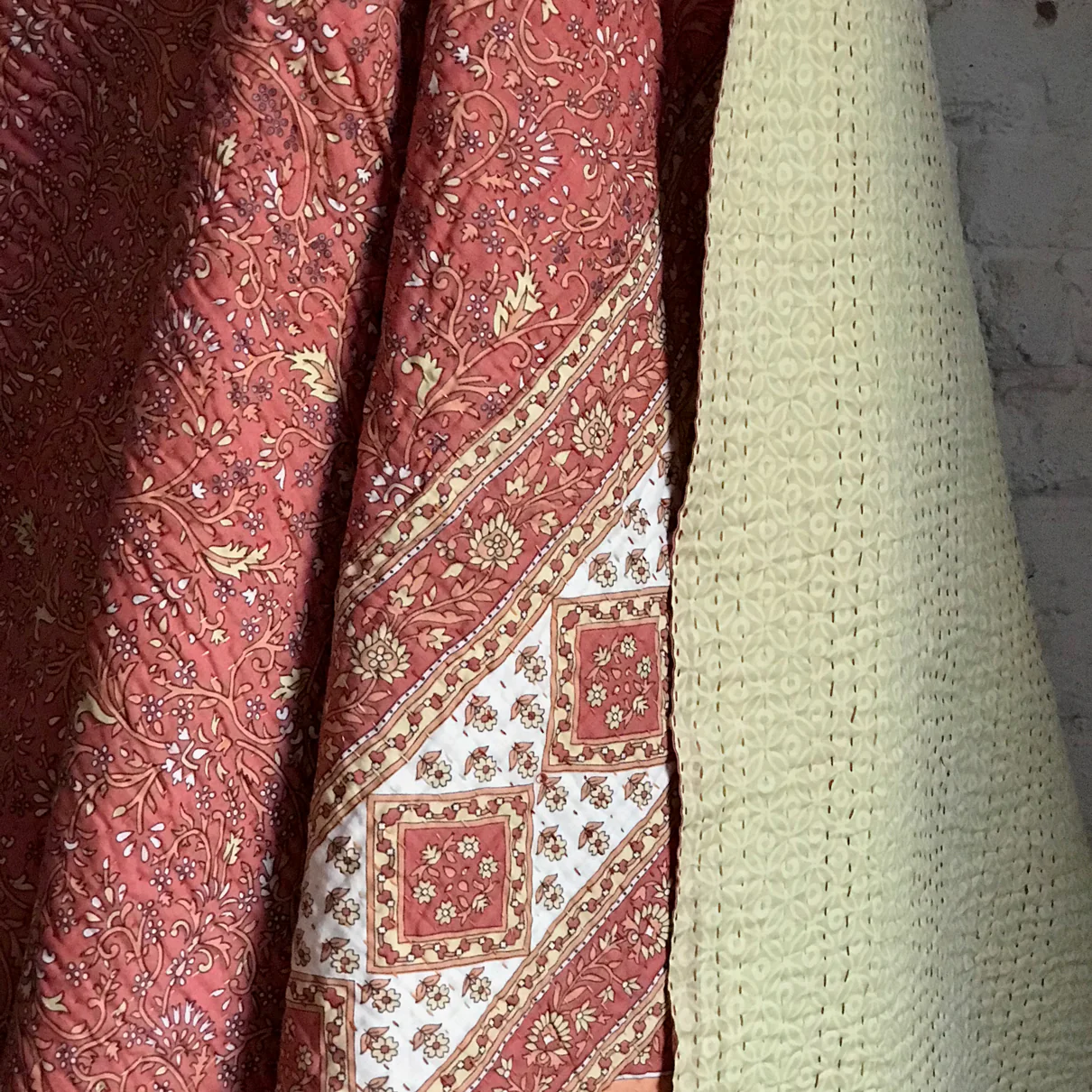 Coral & Buttermilk Newly Printed Queen Bedcover - Image 5