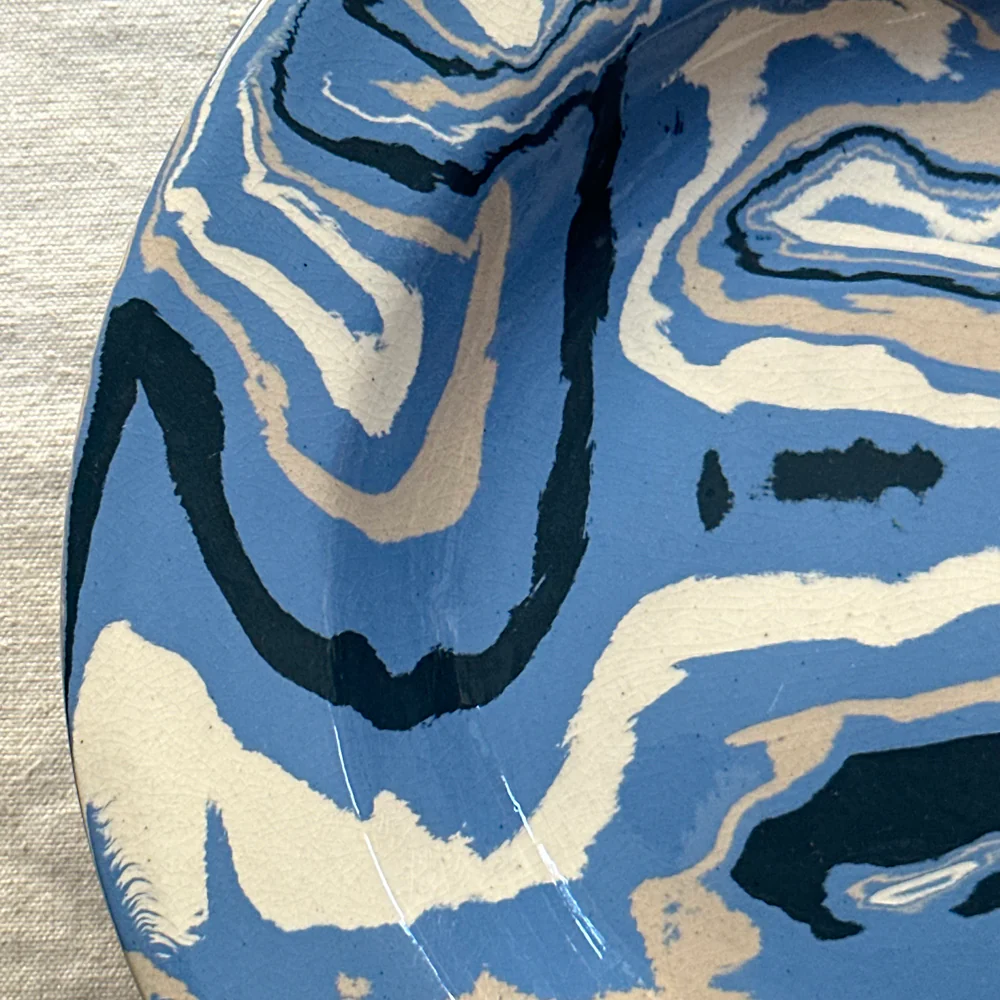 Marbled Deep Presentation Plate in Arcachon (AR #765) - Image 3