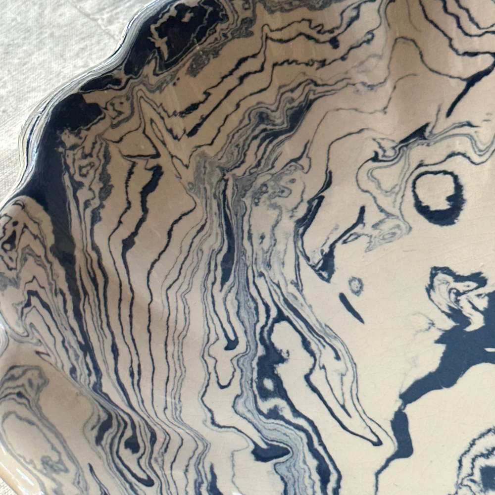 Marbled Portuguese Scalloped Platter in Belle ĂŽle (BI #744) - Image 4