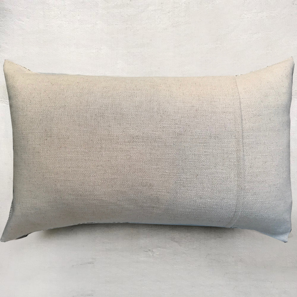 Medium Guirlandes de Fleurs Pillow (No. 1A) with Linen Backing - Image 4