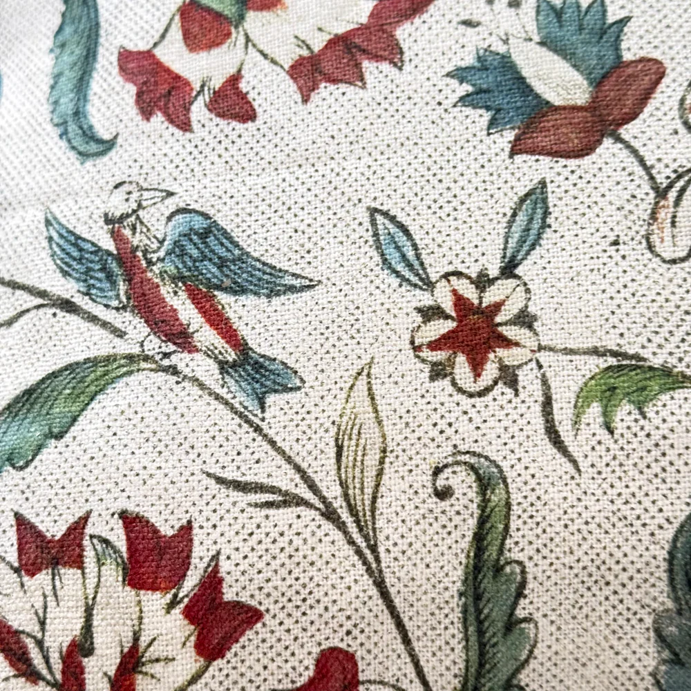 Medium Mignonette Pillow (No. 73A) with Linen - Image 2