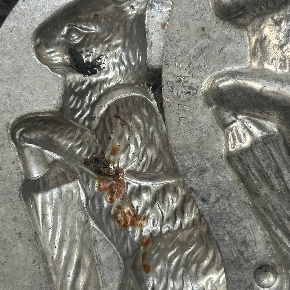 Antique Chocolate Rabbit Tin Mold (#15) - Image 6