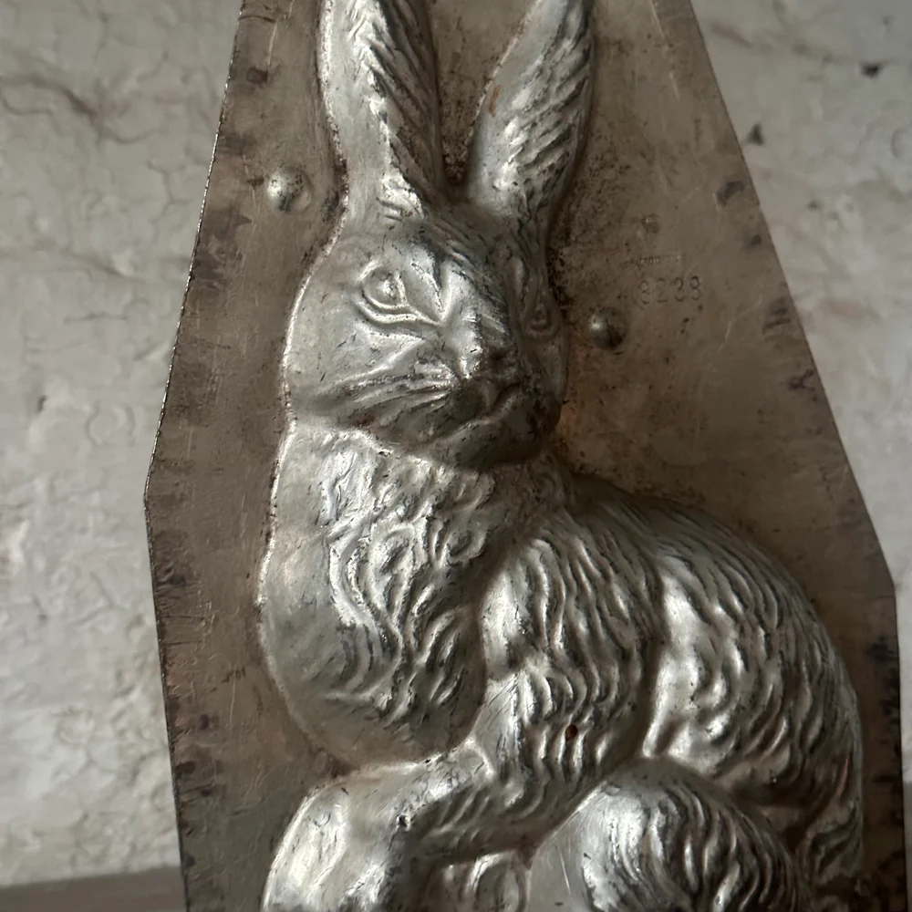 Antique Large Chocolate Rabbit Mold (#11) - Image 5
