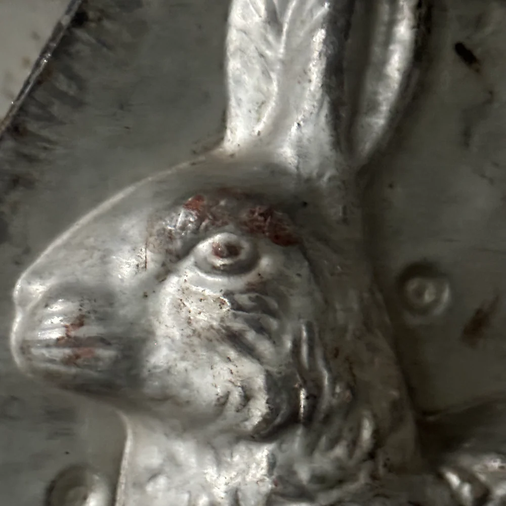 Antique Large Chocolate Rabbit Mold (#12) - Image 5
