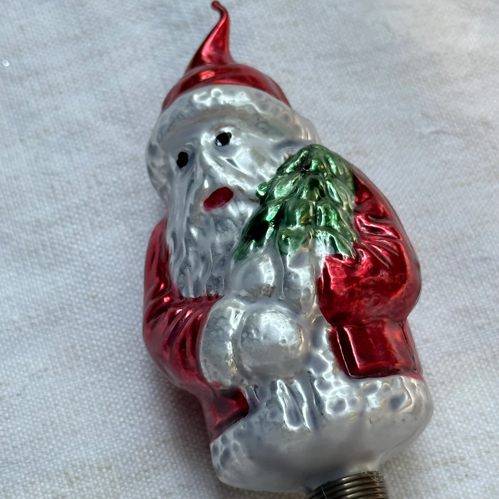 Nostalgic Clip-on Santa Ornament - Image 2