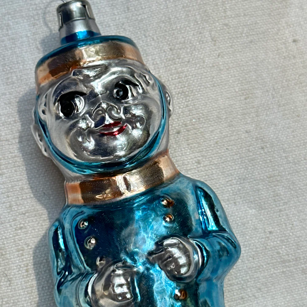 Nostalgic Doorman Ornament - Image 2