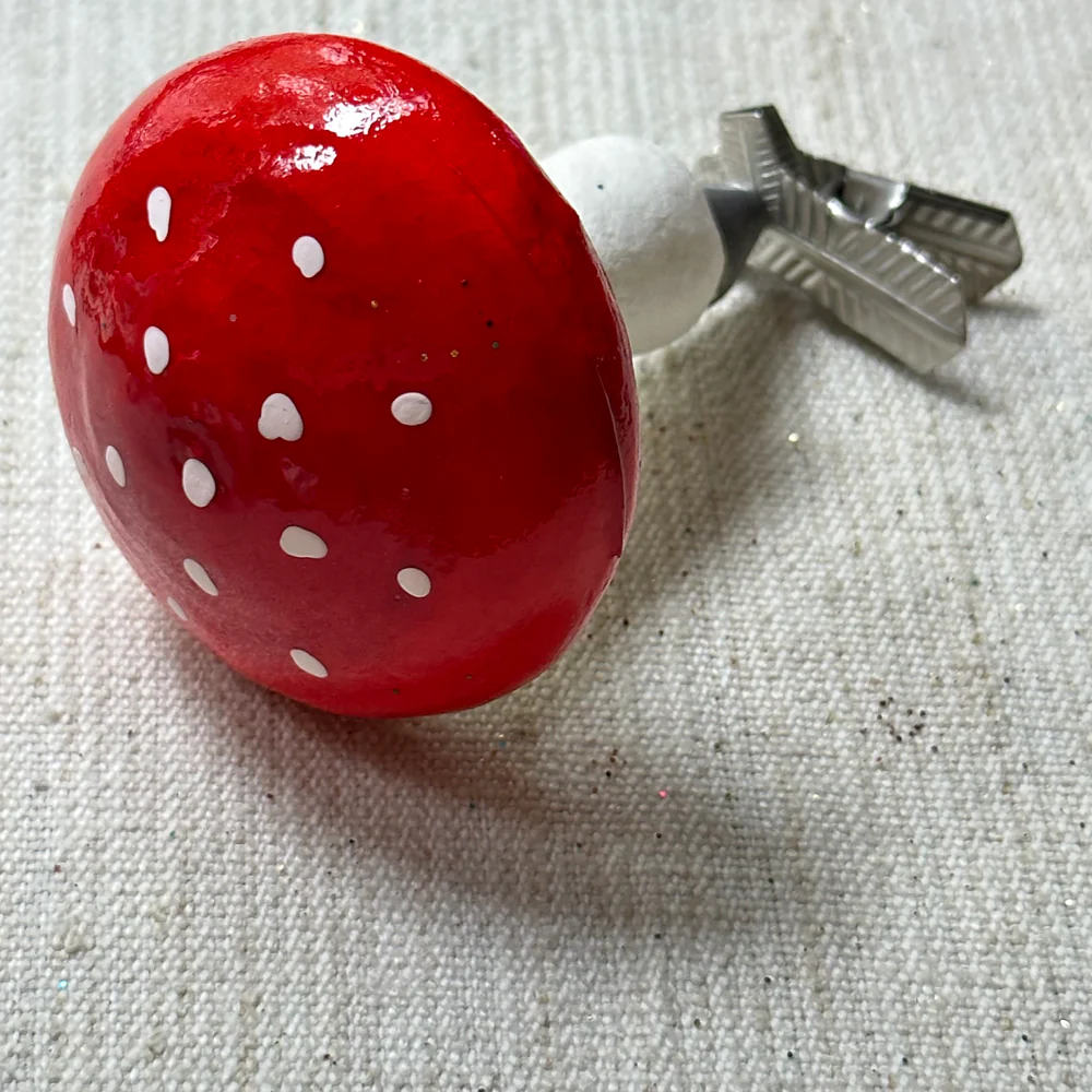 Nostalgic Large Clip-On Paper Mushroom Ornament in Red - Image 2