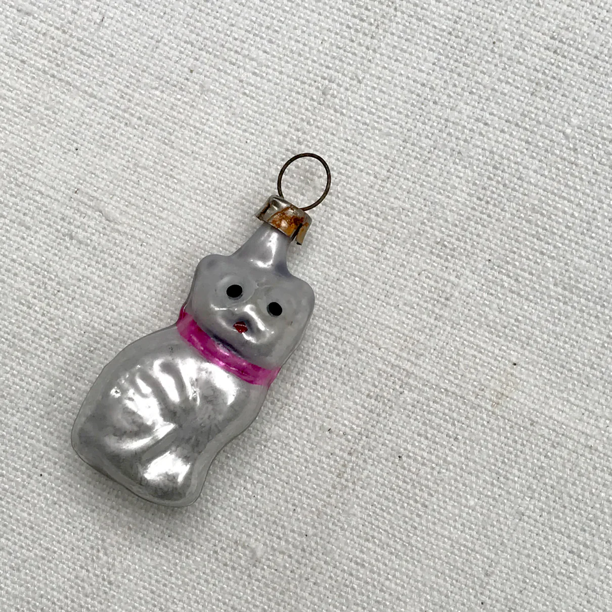 Nostalgic Mini Cat Ornament - Image 2