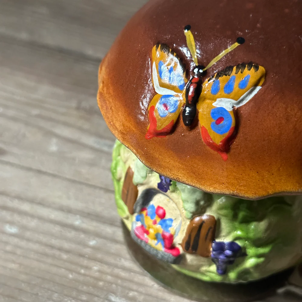 Nostalgic Mushroom Butterfly & Santa Claus  Candy Box - Image 4