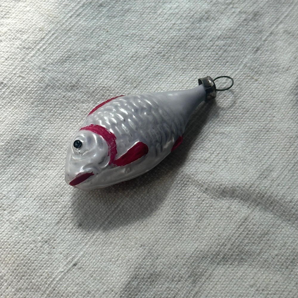 Nostalgic Small Fish Ornament - Image 2