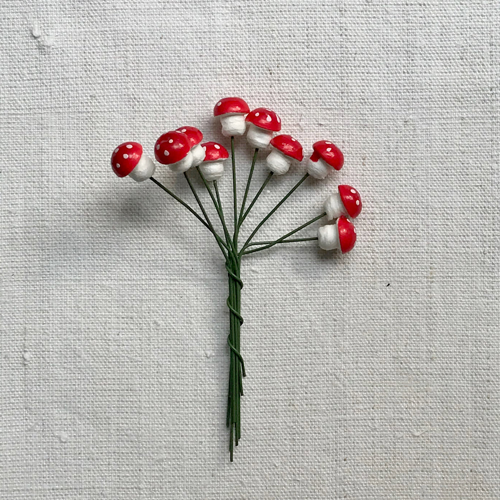 Nostalgic Tiny Mushroom Twist-Tie Ornament Set