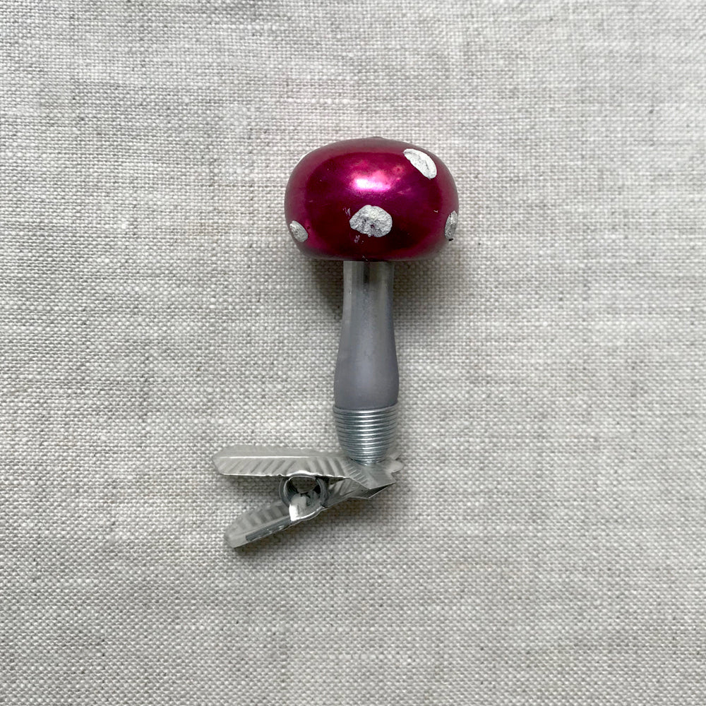 OLD SHELL --- Nostalgic Tiny Round Mushroom Clip-On Ornament