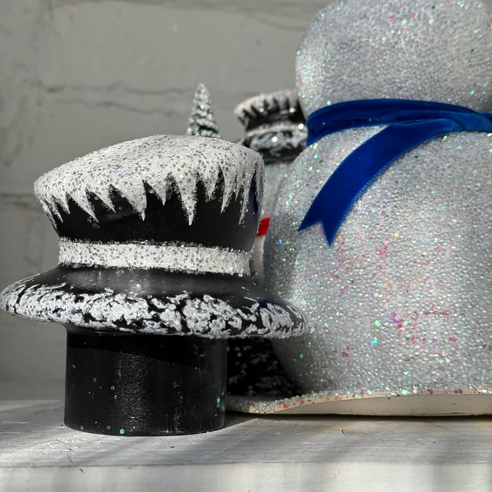 Papier-Mâché Snowman Family with Trees - Image 3