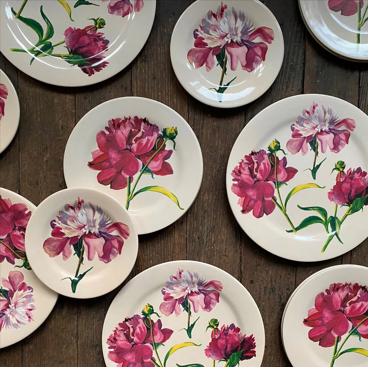 Peony 10" Dinner Plate - Image 4