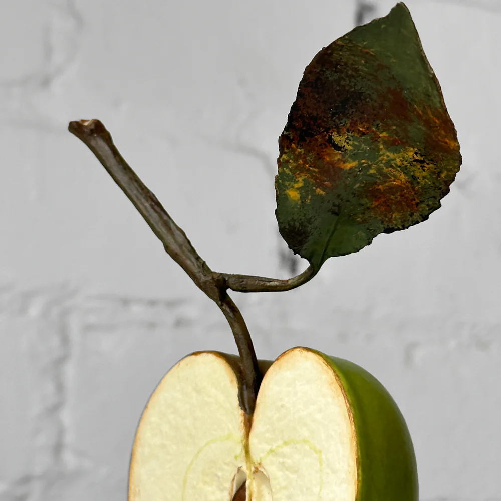 Porcelain Sliced Green Apple with Leaf - Image 2