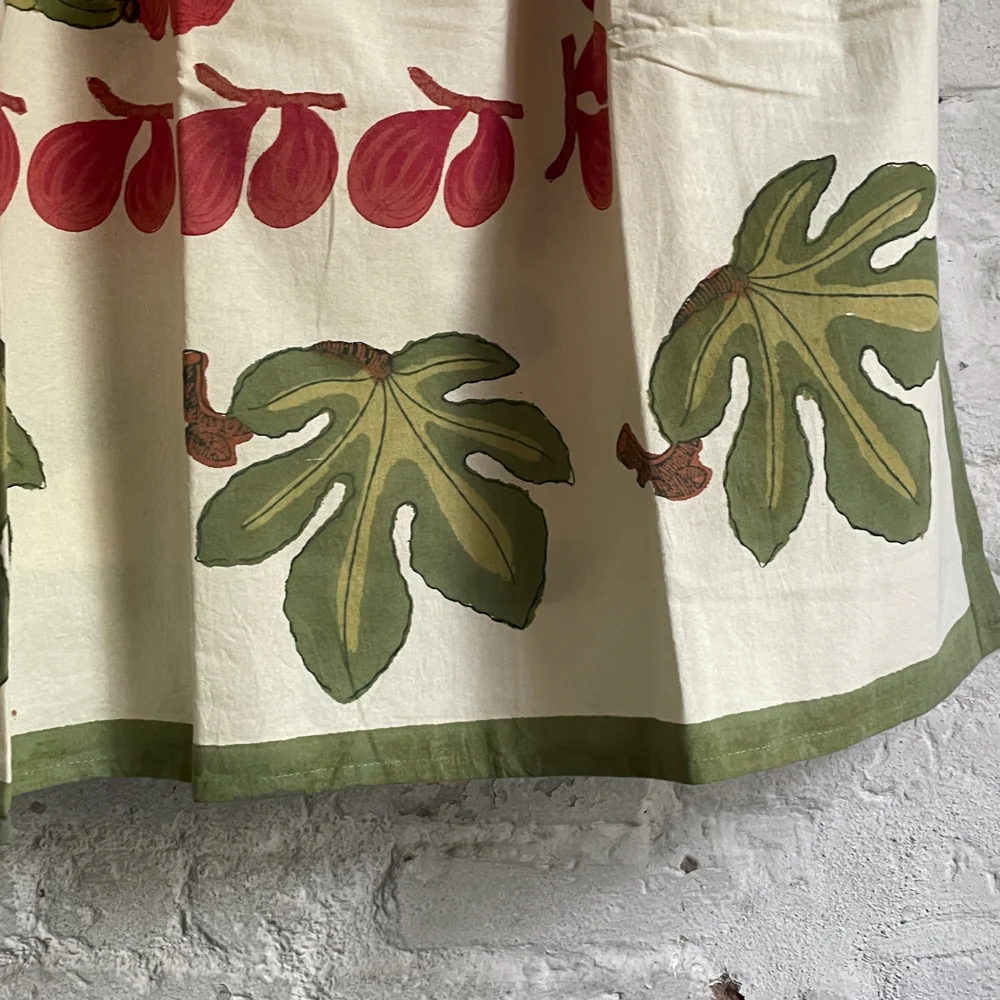 Red Fig French Tablecloth - Image 6