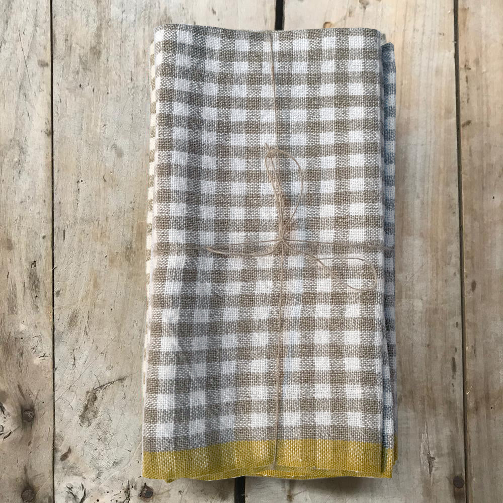 Set of 4 Gingham Napkins in Natural & Dijon