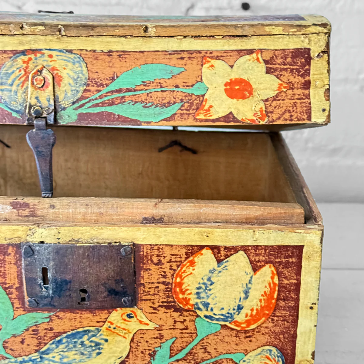 Small 18th-century French Painted Trunk - Image 7
