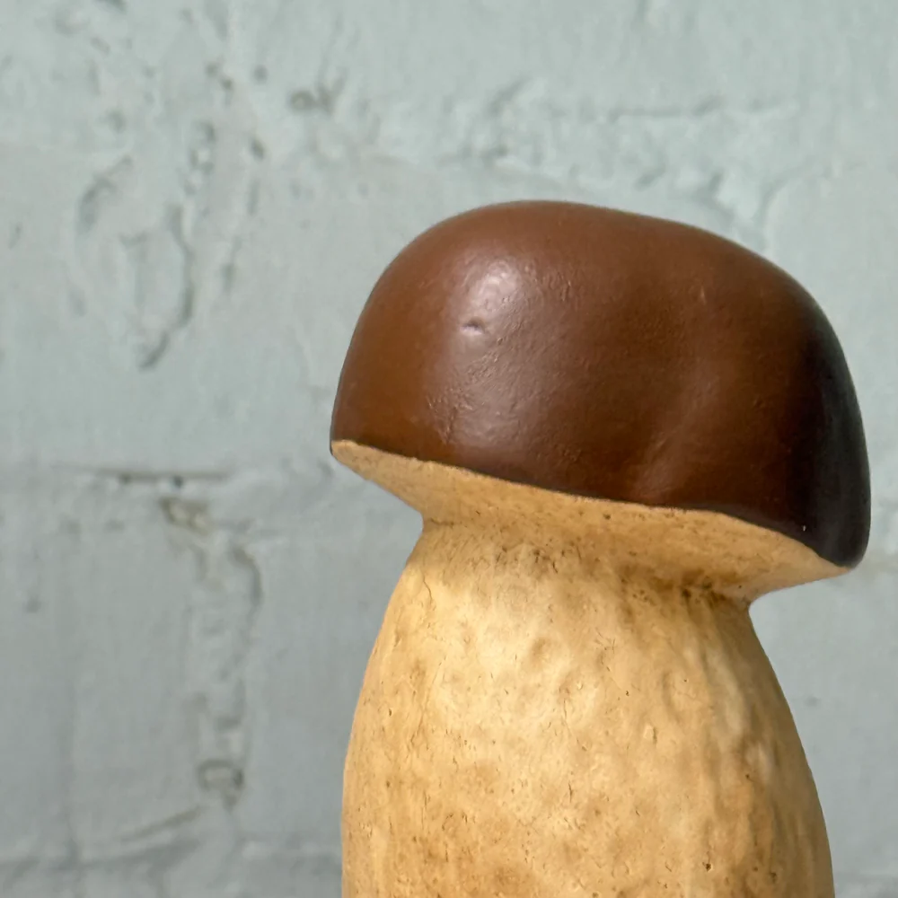 Small Papier-Mâché Brown Mushroom - Image 2