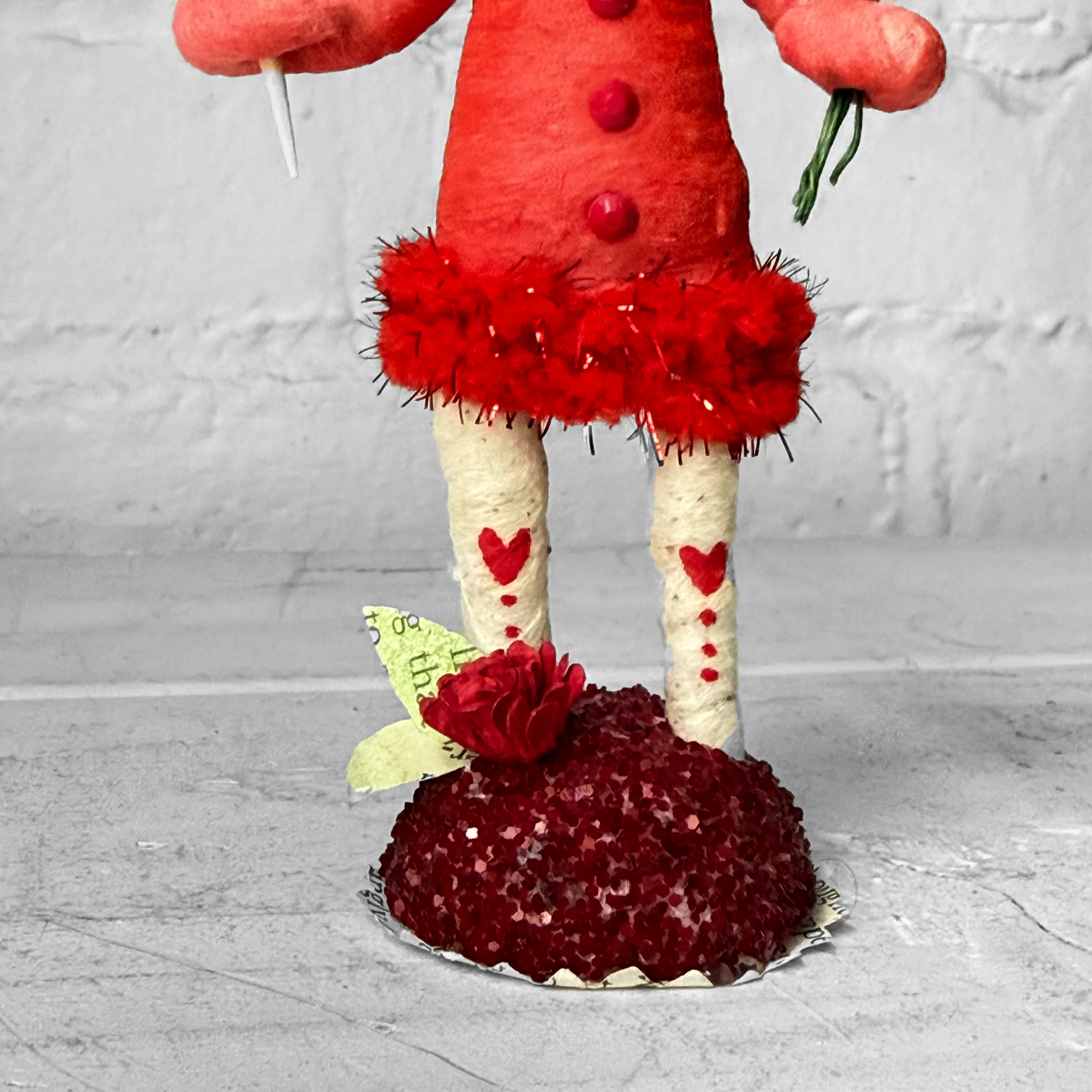Spun Cotton Valentine's Day Elf with Roses #5 - Image 3