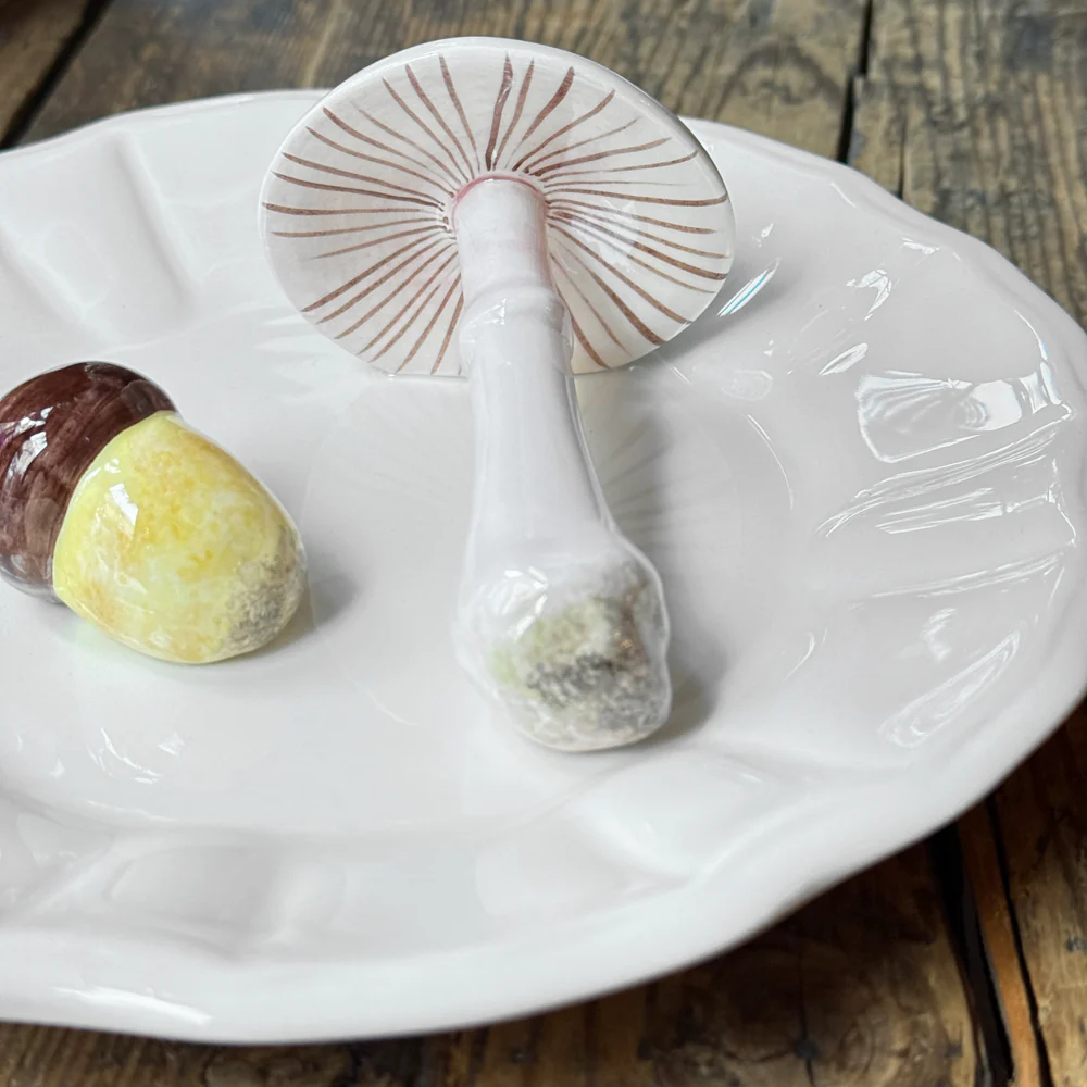 Trompe L'oeil Mushroom Plate with Fluted Rim - Image 2