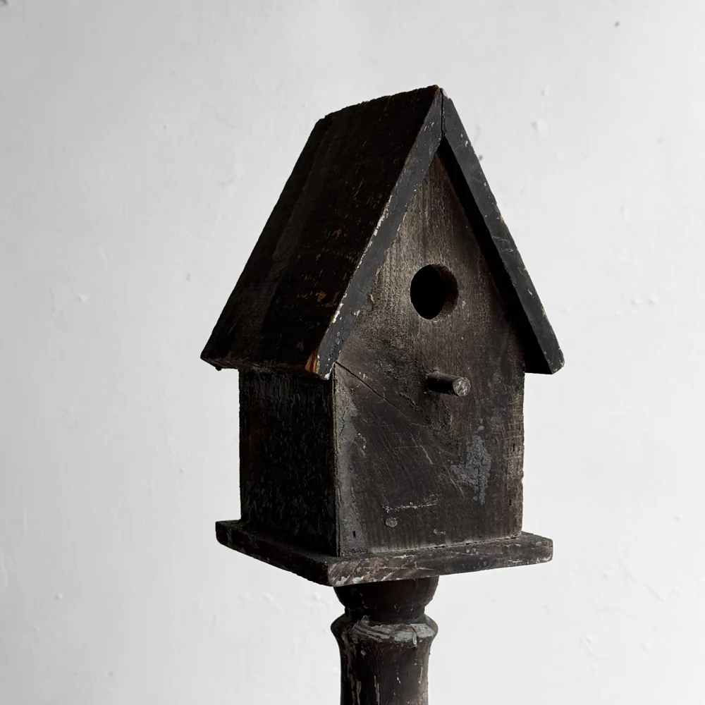 Vintage Birdhouse on Stand (A) - Image 2